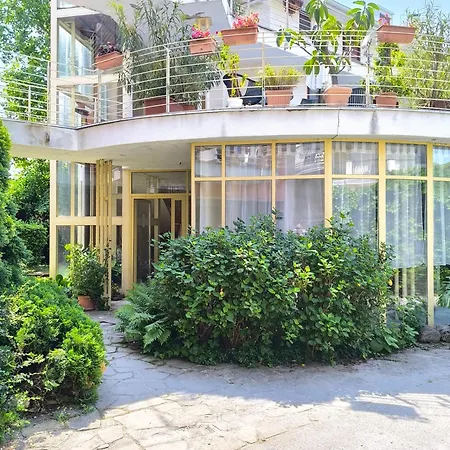 Silver House *